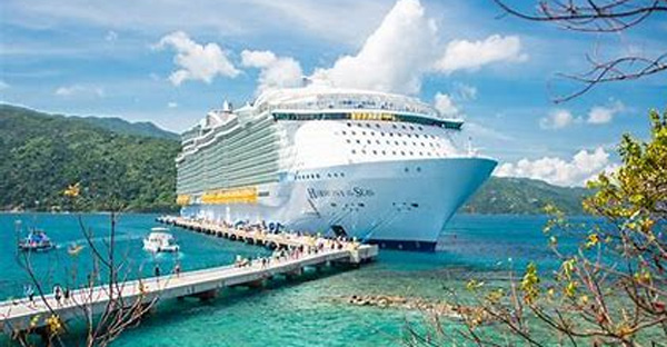 Royal Carribean in Tahiti